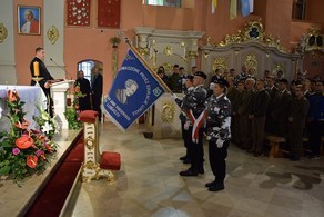 Ilustracja do artykułu: „IDŹCIE I GŁOŚCIE Z MARYJĄ”
