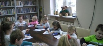Ilustracja do artykułu:  ŚWIATOWY DZIEŃ PLUSZOWEGO MISIA W LUBASKIEJ BIBLIOTECE