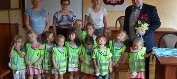 Ilustracja do artykułu: Przedszkolaki w Urzędzie Gminy