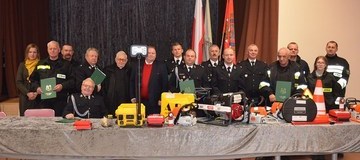 Ilustracja do artykułu: Przekazanie sprzętu strażackiego jednostkom OSP w naszej gminie