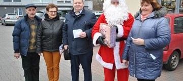 Ilustracja do artykułu: Życzenia Bożonarodzeniowe na ulicach Lubasza