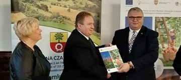 Ilustracja do artykułu: Podpisanie umowy na dofinansowanie przebudowy ul. Polnej w Lubaszu