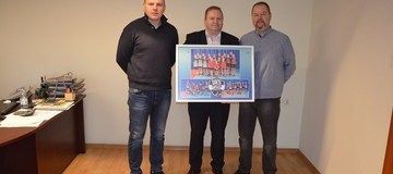 Ilustracja do artykułu: UKS OPTIMUM Lubasz w urzędzie
