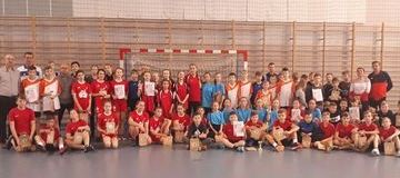 Ilustracja do artykułu: Świąteczny Turniej Piłki Ręcznej dziewcząt i chłopców - Lubasz HANDBALL