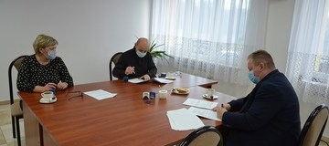 Ilustracja do artykułu: Umowa na odbiór i zagospodarowanie odpadów komunalnych na 2021 r. podpisana