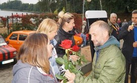 Podziękowania dla Wolontariuszek z Biura zawodów-Resizer-800S
