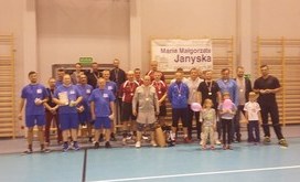 Siatkowka_w_lakierkach_3