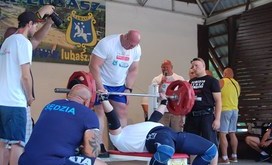 Strongmen_2016_11