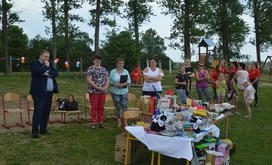 Festyn_szkolno_przedszkolny_w_JędrzejewieDSC_0234-Resizer-800S